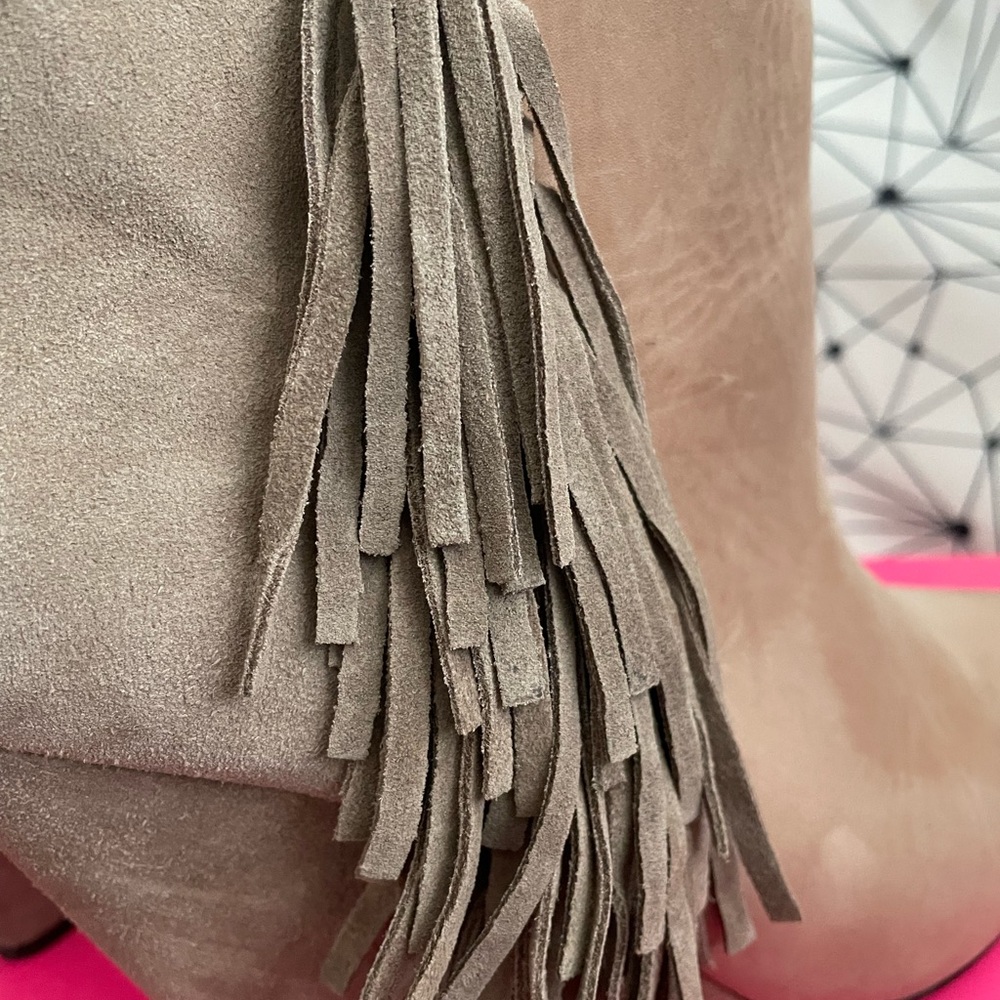 Betsey Johnson Taupe Suede Fringe Wedge Ankle Boots - Picture 5 of 9
